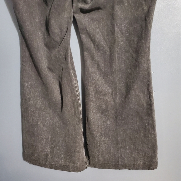 Express Gray Flare Wide Leg Jeans - Picture 6 of 11